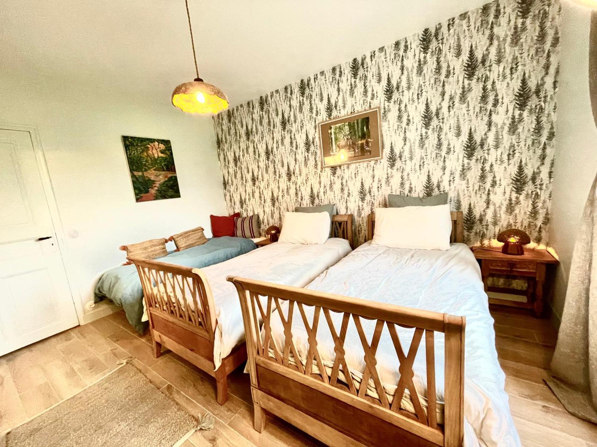 Le Gite De Gaia Hotel Villemer  Buitenkant foto